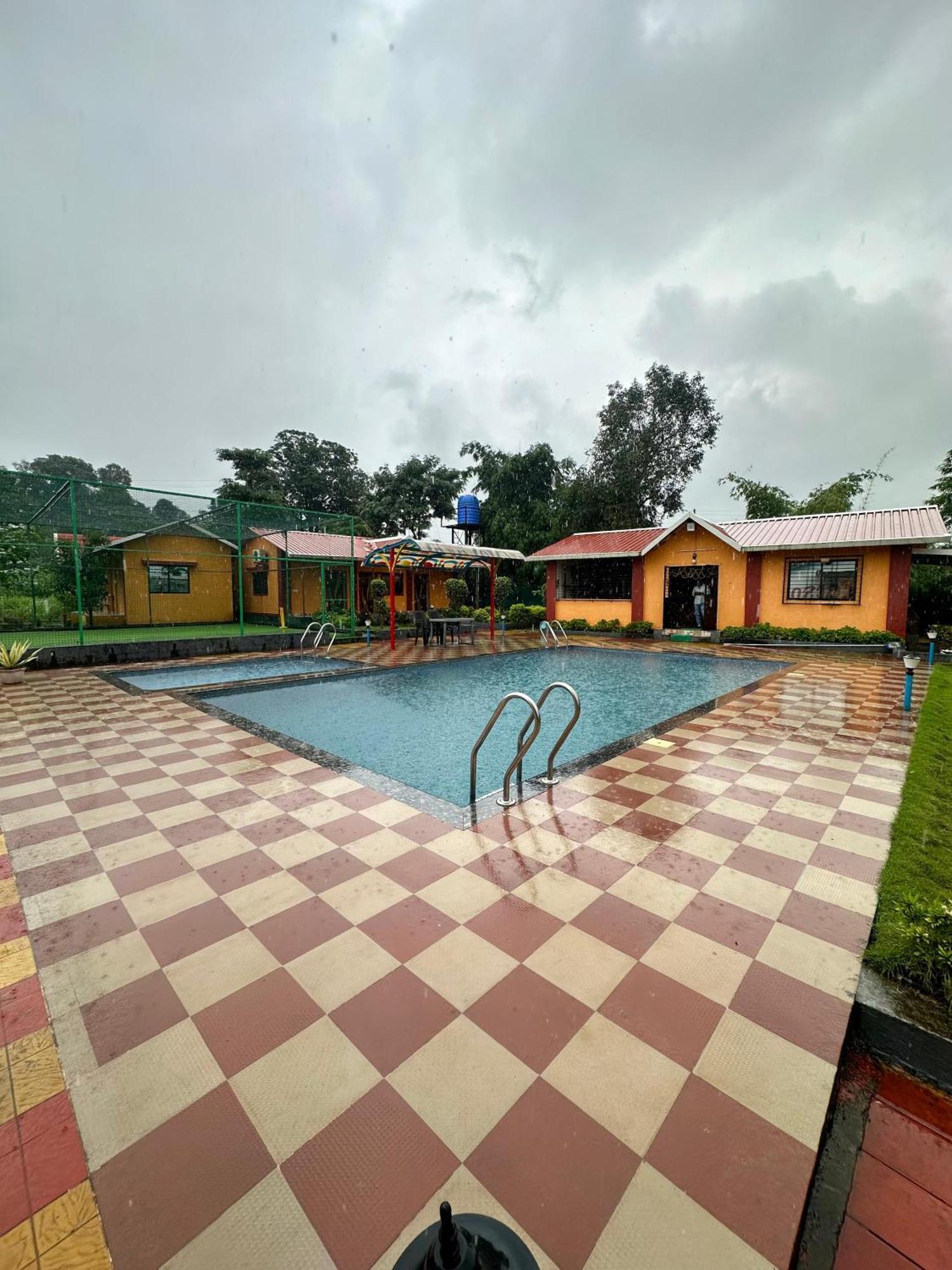 Karjat Ap Resort מראה חיצוני תמונה